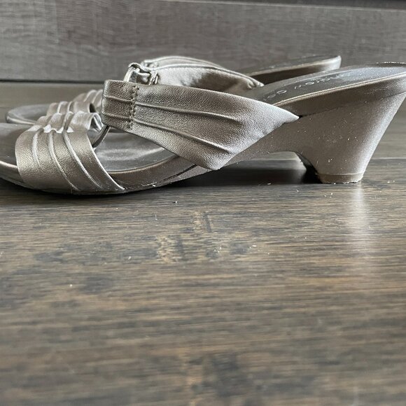 Andrew Geller Wedge sandal size 6.5 - Picture 2 of 3